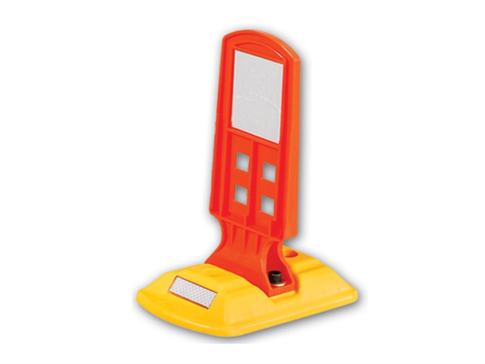 Road Stud with Mini Reflective Signboard (26 x 16 x 28 cm) Road Stud with Mini Reflective Signboard (26 x 16 x 28 cm)