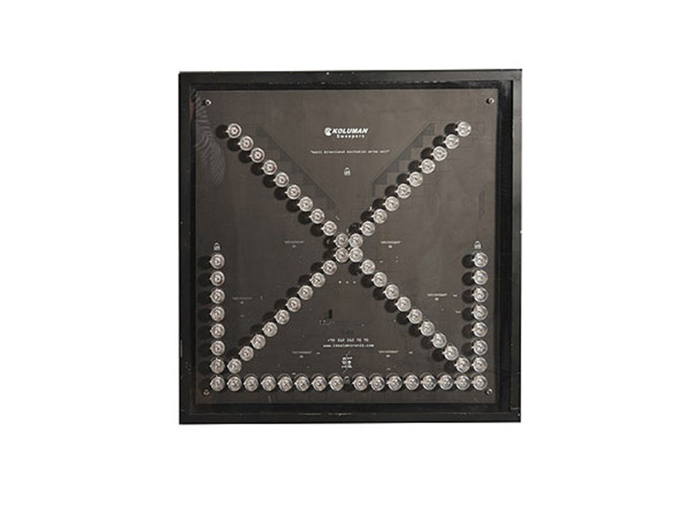 Hitch Mount Arrow Board (TMA) 50 x 50 cm Hitch Mount Arrow Board (TMA) 50 x 50 cm