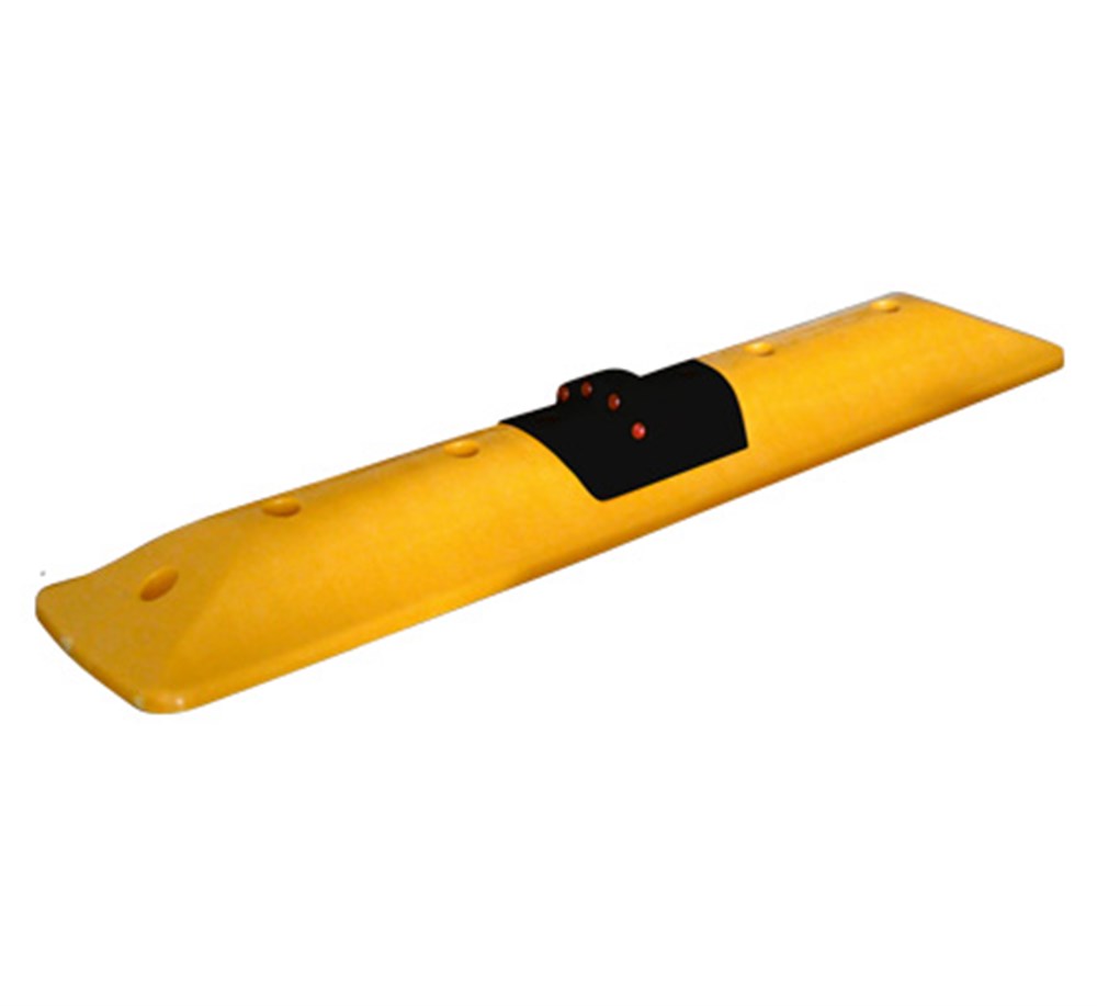 Plastic Road Separator with Cat's Eyes Plastic Road Separator with Cat's Eyes