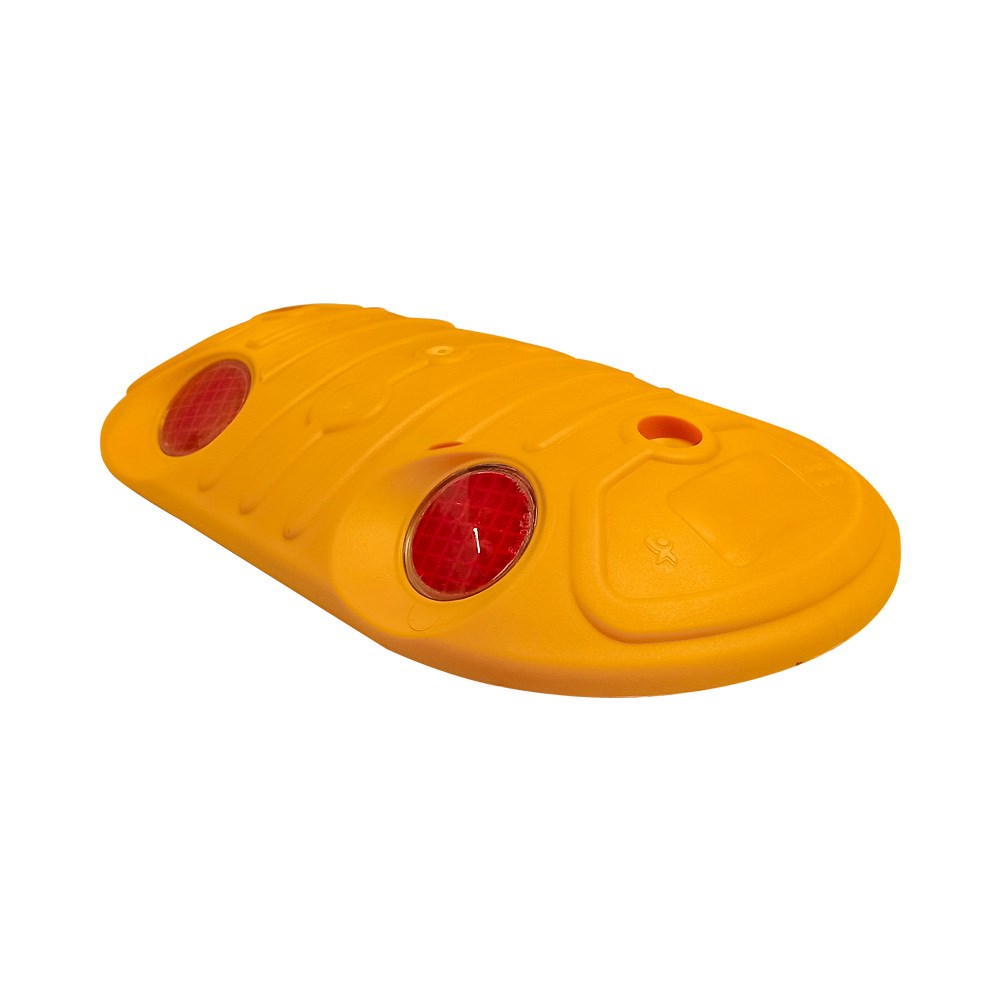 Oval Plastic Road Stud with Reflector Oval Plastic Road Stud with Reflector