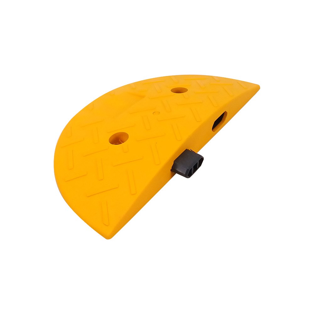 Rubber Covered Speed Bump Cover 40 x 20 x 4 cm Rubber Covered Speed Bump Cover 40 x 20 x 4 cm