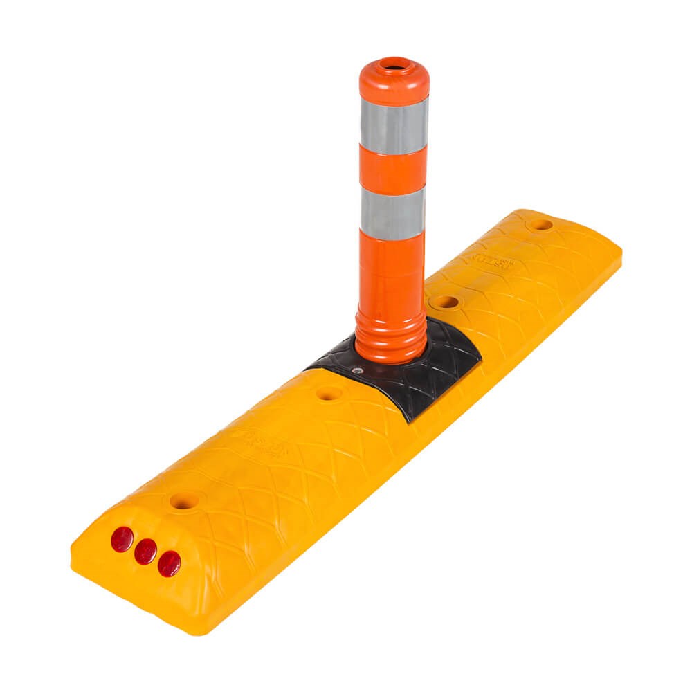 PPC Separator Curb with 45 cm Delineator PPC Separator Curb with 45 cm Delineator