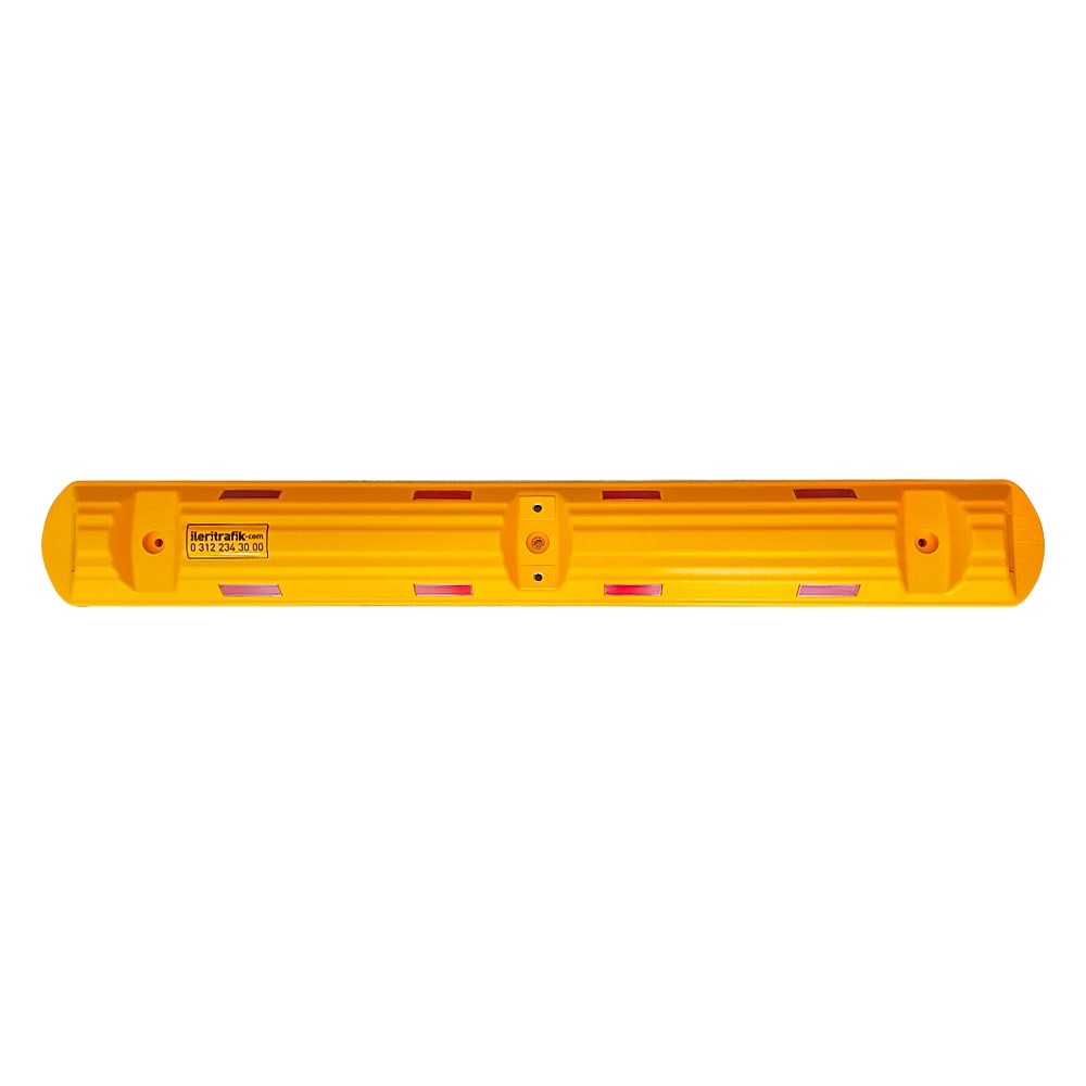 12202 UB-4 Channelizer, Curb Base 120 x 15 x 5 cm