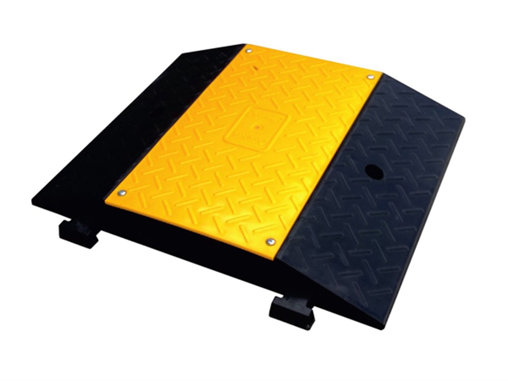3-Channel Cable Protector Ramp 50 x 60 x 7,5 cm 3-Channel Cable Protector Ramp 50 x 60 x 7,5 cm