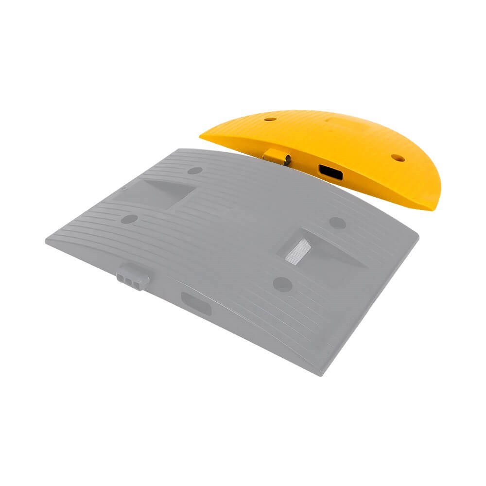 Rubber Covered Speed Bump Cover 50 x 25 cm Rubber Covered Speed Bump Cover 50 x 25 cm
