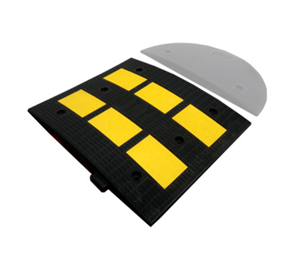 Rubber Covered Speed Bump 50 x 60 x 4,5 cm Rubber Covered Speed Bump 50 x 60 x 4,5 cm
