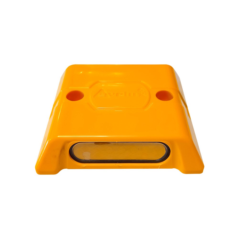 Plastic Road Stud with Reflective Lens Plastic Road Stud with Reflective Lens
